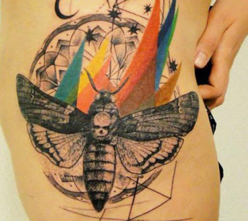 120 tatuointia maailman parhaiden tatuointitaiteilijoiden toimesta.