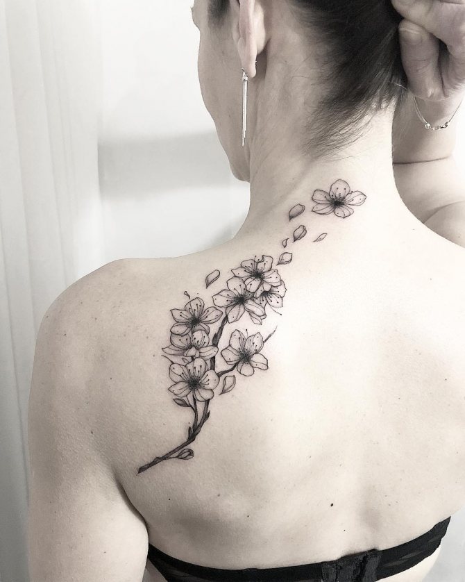 Čiernobiele tetovanie Sakura pre dievčatá