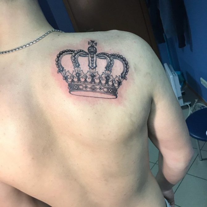 čo znamená tetovanie koruny