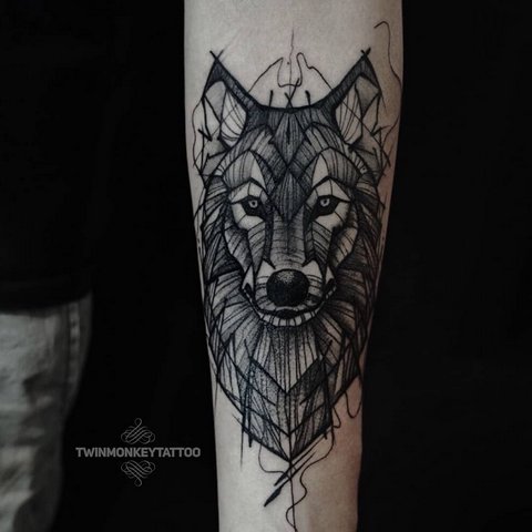 狼的纹身是什么意思？男人和女人的狼纹身的含义：照片