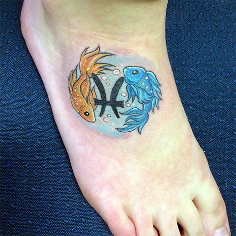 Tatuaggio a colori - segno zodiacale dei pesci