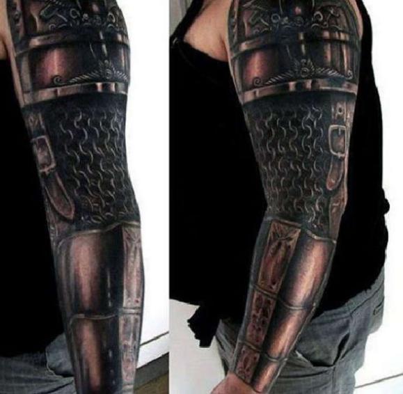 Manga de tatuagem de armadura