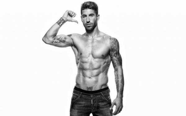 Et andet billede, der viser en tatoveret Sergio Ramos
