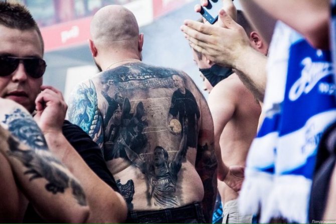Fanúšikovia CSKA - symbolické tetovanie