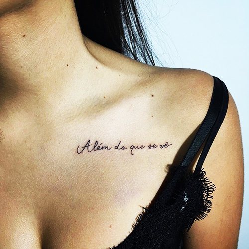 Tatuagens Ditos significativos para raparigas em latim traduzidos em inglês, francês, italiano