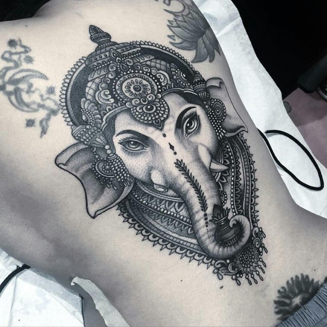 Ganesha στην πλάτη