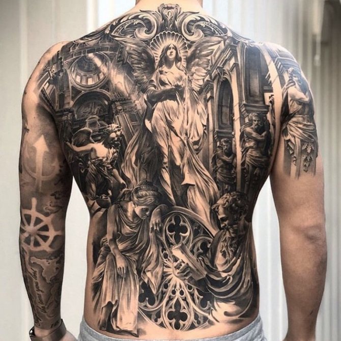 Християнски татуировки за мъже