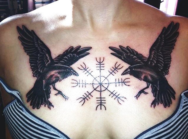 Hugin en Munin tatoeage. Betekenis, schetsen op rug, schouder, nek, hand