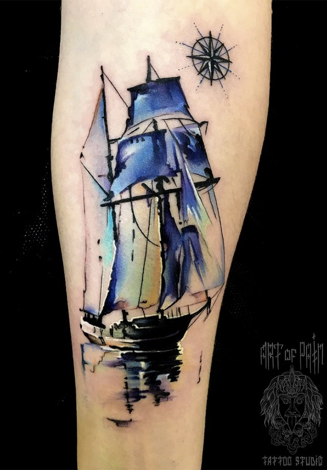 Nave come simbolo di libertà nei tatuaggi