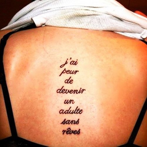 Bela frase francesa para raparigas tatuadas, rapaz