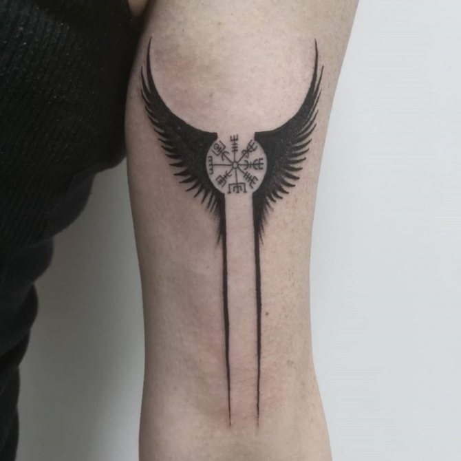 Татуировка с крила на валкирия