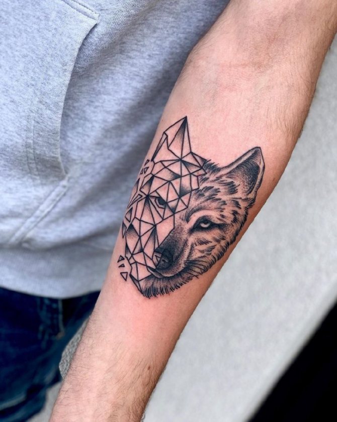 Einfache Tattoos auf dem Arm
