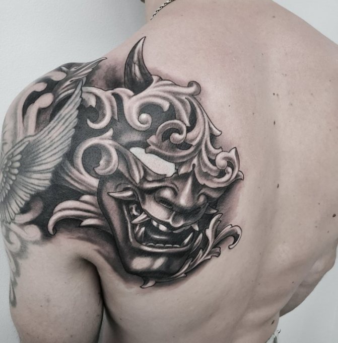 Maschera di Chania. Schizzo, significato di un tatuaggio su avambraccio, schiena, mano, gamba, spalla