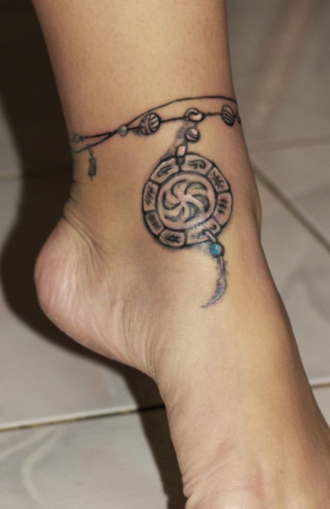 Kan designes som en tatovering ankel armbånd og runer
