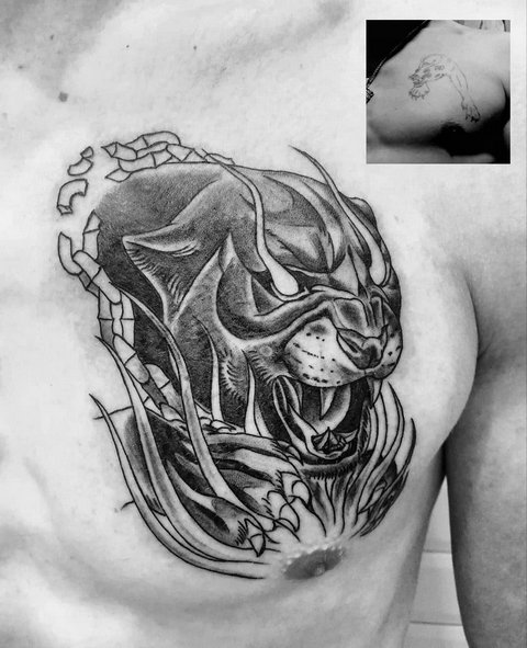 Mužské tetovanie pantera na hrudi