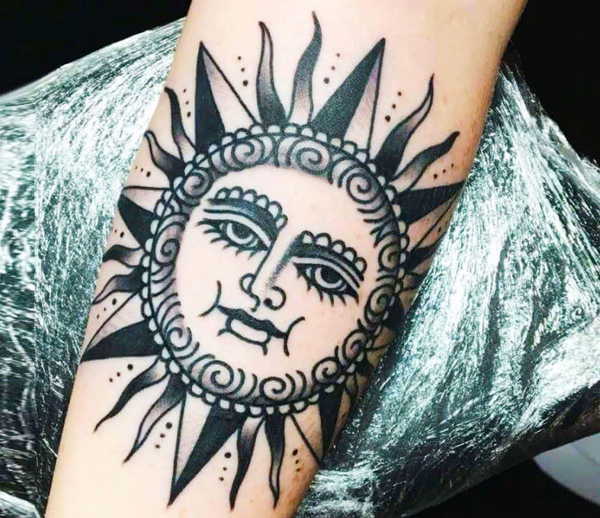 Τατουάζ στο χέρι