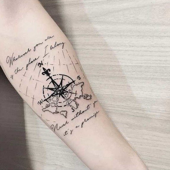tatuiruotės ir kompaso užrašas