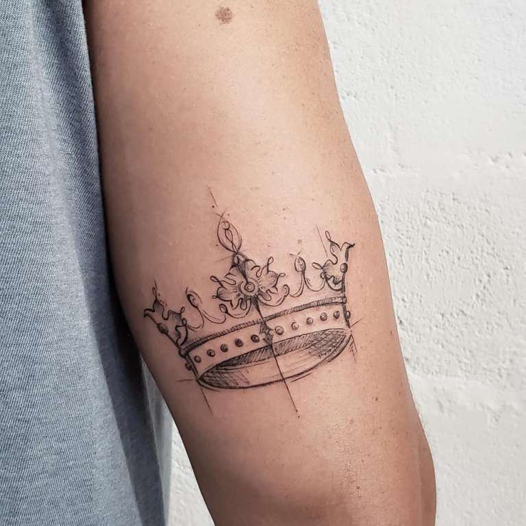 Обозначаване на татуировката корона