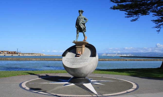 Паметникът на Кук в Нова Зеландия