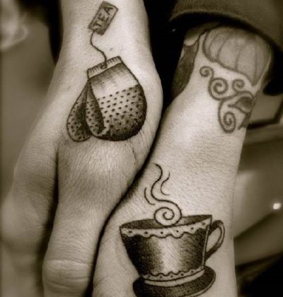 Татуировки по двойки за двама влюбени. Скици, надписи към снимки с превод за съпруг и съпруга, гадже и приятелка