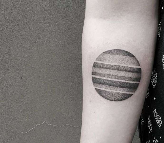 planeet Jupiter op je arm