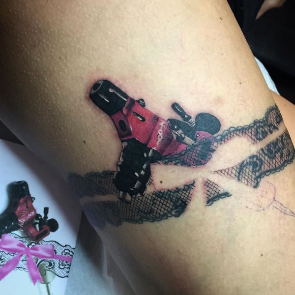 Tattoo Garter com Máquina de Tatuagem