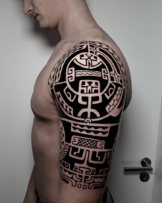 дизайни на татуировки в Полинезия