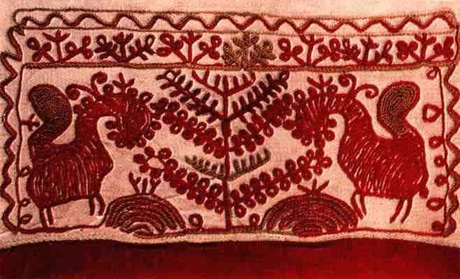 毛巾。绣花细节。十九世纪末-二十世纪初。普斯科夫州，波尔霍夫区。Tambour 缝制。
