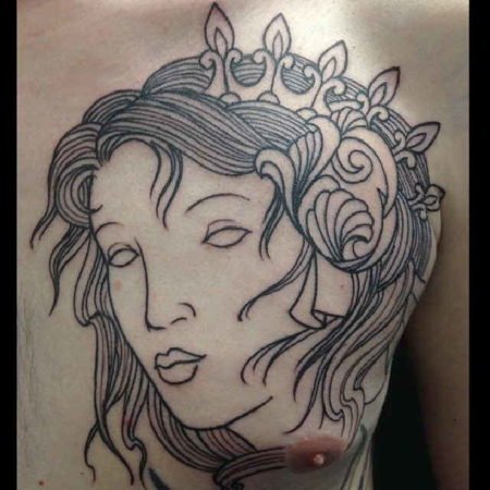 Portræt tatovering på brystet