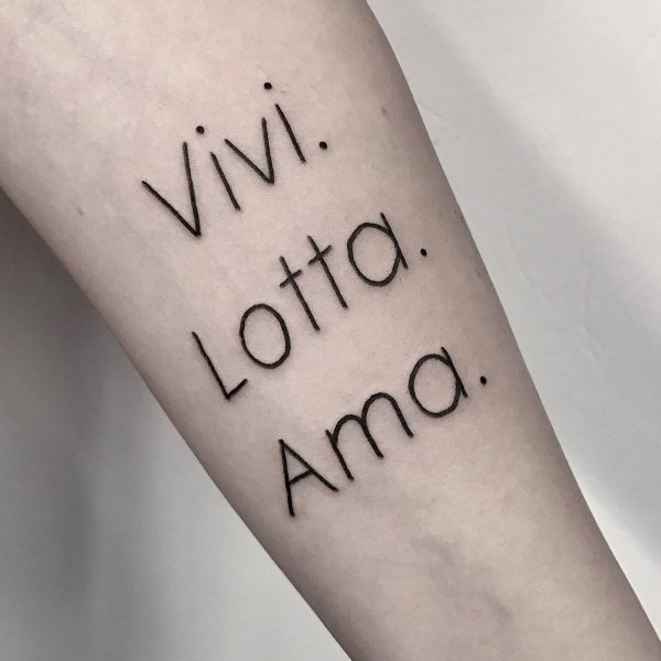 Najkrajšie slová v taliančine s prekladmi pre nike, názov obchodu, značka, žena, muž, tetovanie