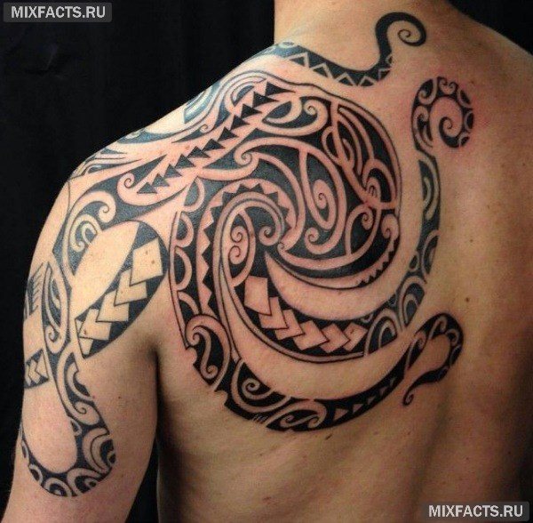 I più popolari tatuaggi sulla schiena e i loro significati