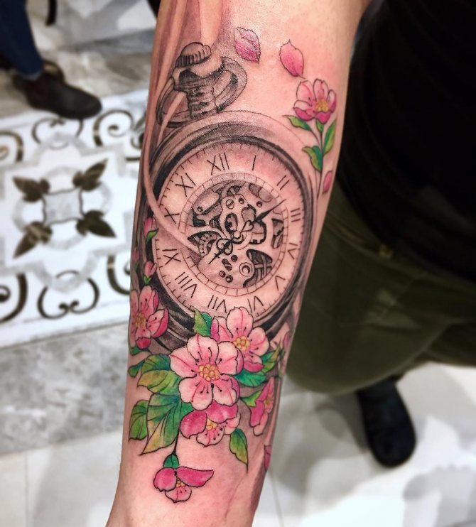 Tatuaj chic de ceasuri de flori de cireș