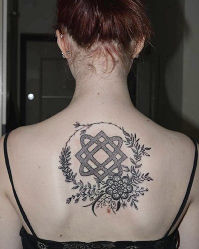 Ornamenti e disegni slavi per tatuaggi. Stencil, disegni per ragazze, uomini. Foto