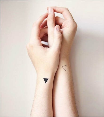 Σύγχρονα τατουάζ για κορίτσια στο χέρι. Σκίτσα, νόημα, φωτογραφίες