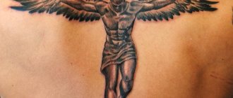 Τατουάζ ενός αγγέλου σε έναν άνδρα
