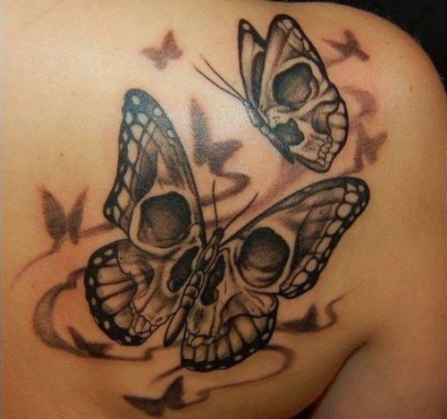 Pillangó tetoválás. Jelentések lányoknak, képek, vázlatok a derékon, karon, fenéken, nyakon, lábon, vállon.