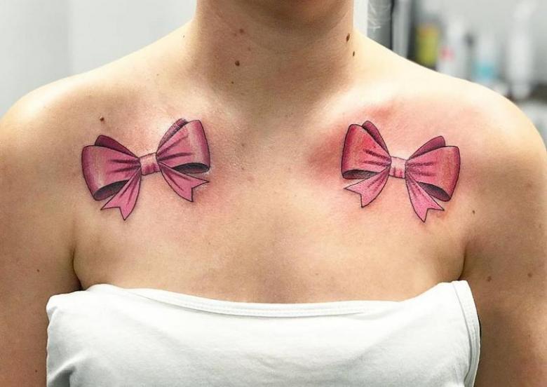 纹身蝴蝶结模拟胸罩带子