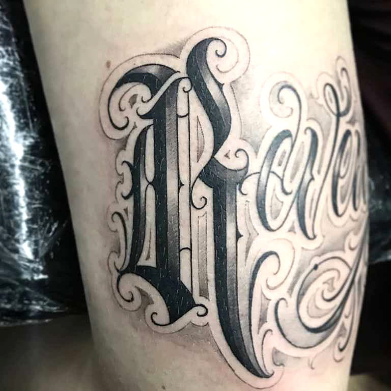 Tetovanie písmena S