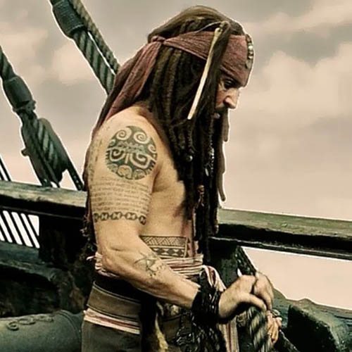 Tatovering af Jack Sparrow på armen, ryggen, skulderen. Foto, betydninger