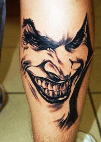Tattoo Joker op de arm, onderarm, been. Schetsen, foto, betekenis