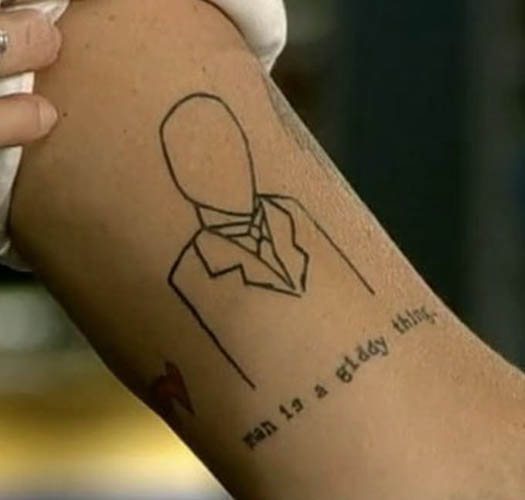 Johnny Depp tattoo. Foto's op zijn arm, rug en hand