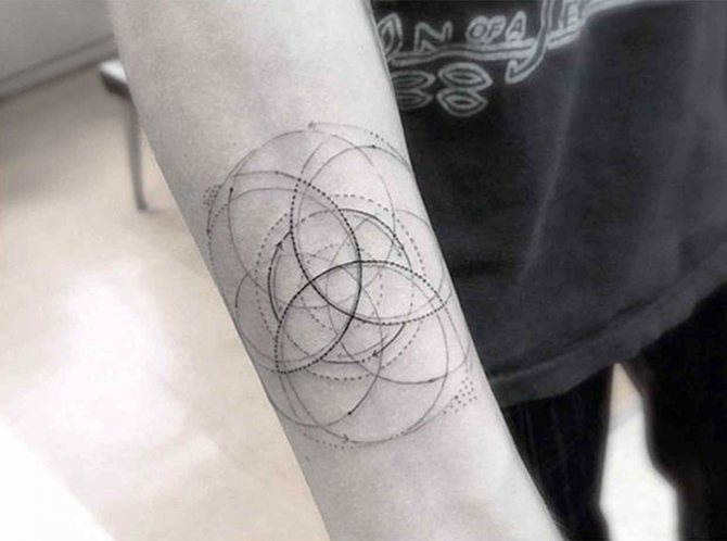 Tatuagem geométrica no braço. Esboços para raparigas, masculino, de cor, preto e branco