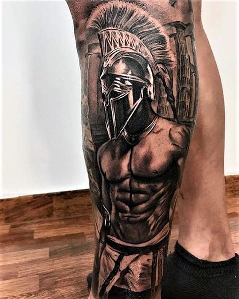 Tatuagem do gladiador na sua perna