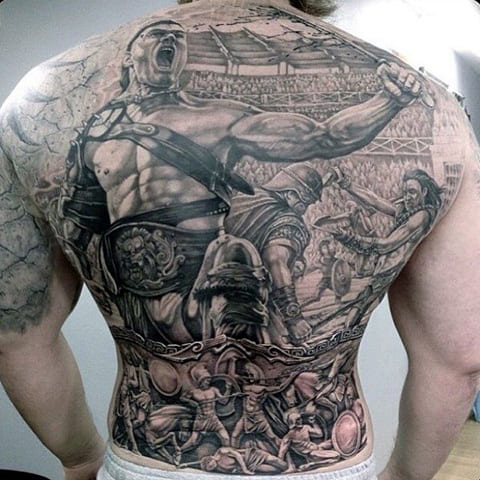 Tetovējums gladiators uz muguras