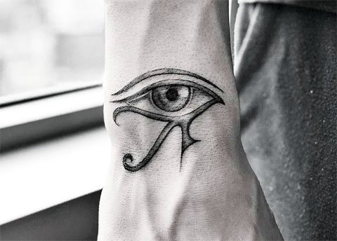Tattoo eye Hora meestele