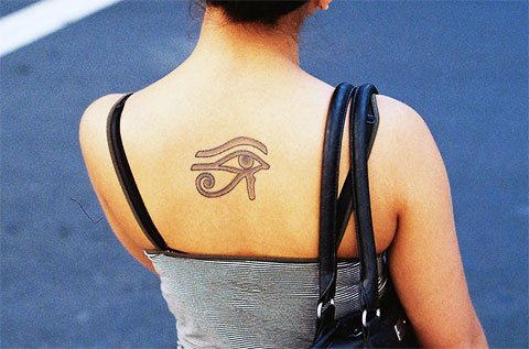 Oog Berg tattoo voor vrouwen