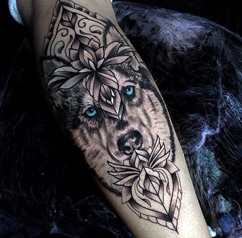 Tetovanie huskyho na ruku