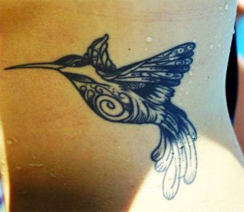 Tetovanie kolibrík, čierna