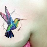 Tatoeage van een kolibrie