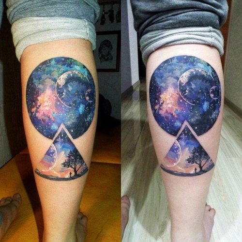 Tattoo ruimte op de arm, onderarm, been. Schetsen zwart-wit, minimalisme, geometrie. Foto
